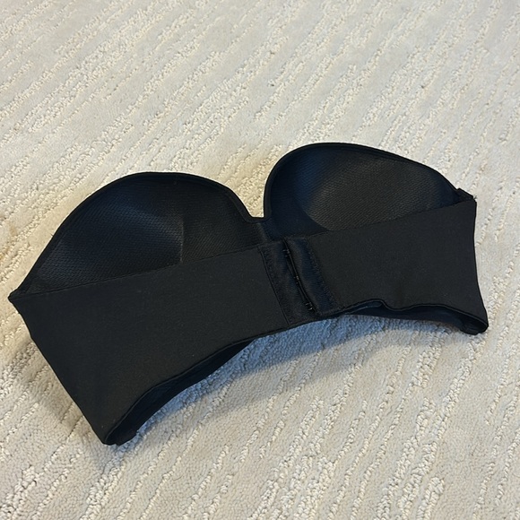Magic Strapless Front Buckle Bra size 32a black - Picture 5 of 9